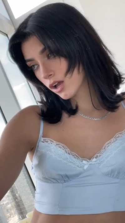 Hot Dixie damelio