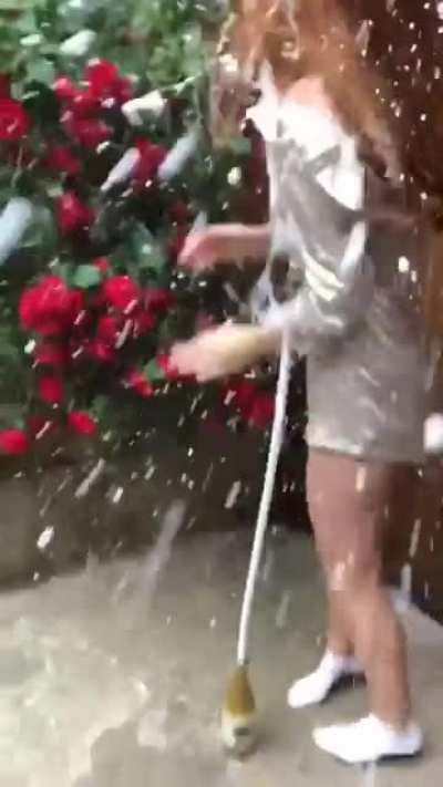 Opening champagne
