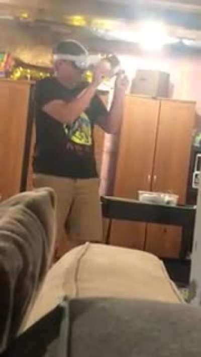 A friend of mine playing Fnaf in vr