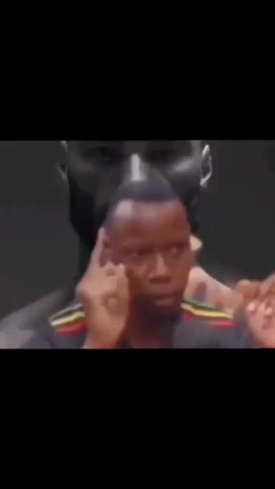🗿