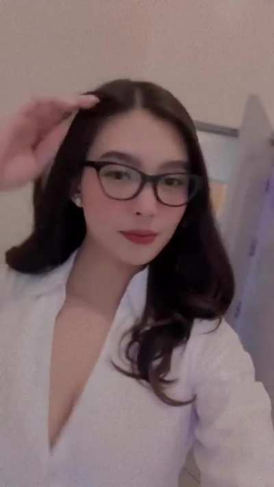 Analyn Barro