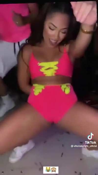 Vitória Kelly 🔥