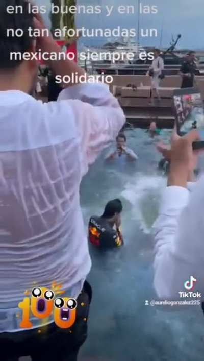 Mexicanos siendo mexicanos , y los chairines sufriendo porque ning&uacute;n chile les enbona