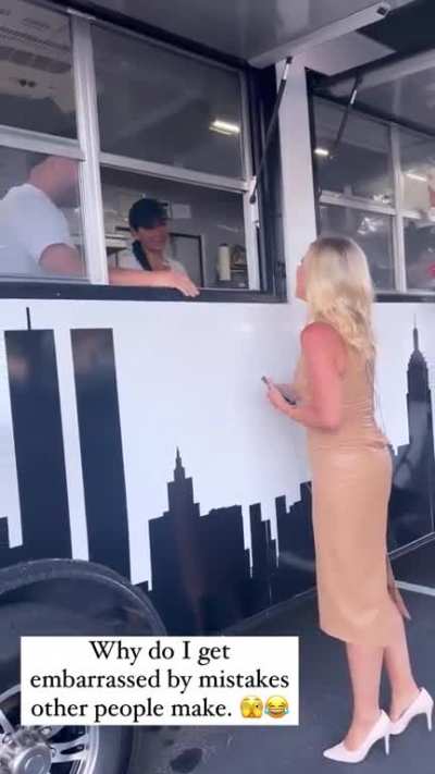 Erin Colton (12news)