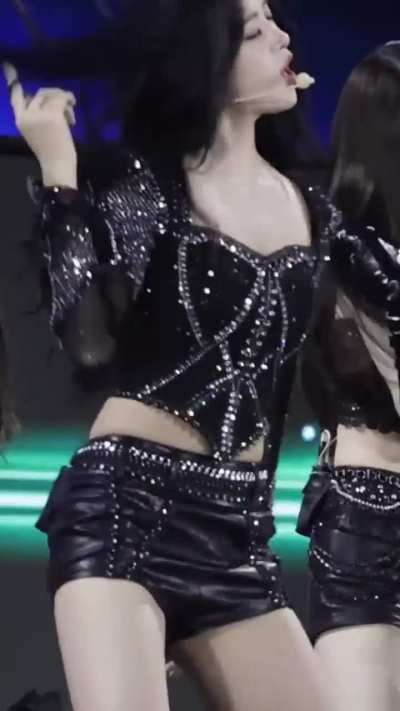 Yujin (Ive)