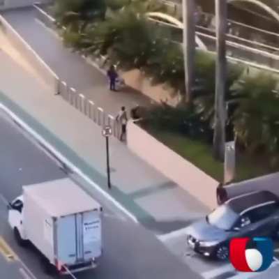 HMFT after I attempt to steal a woman&rsquo;s purse.