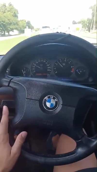 Voy con el &uacute;ltimo intento del BMW 318ti a 3k ahora con v&iacute;deos