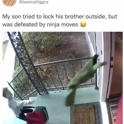 Little brother and his quick reflex