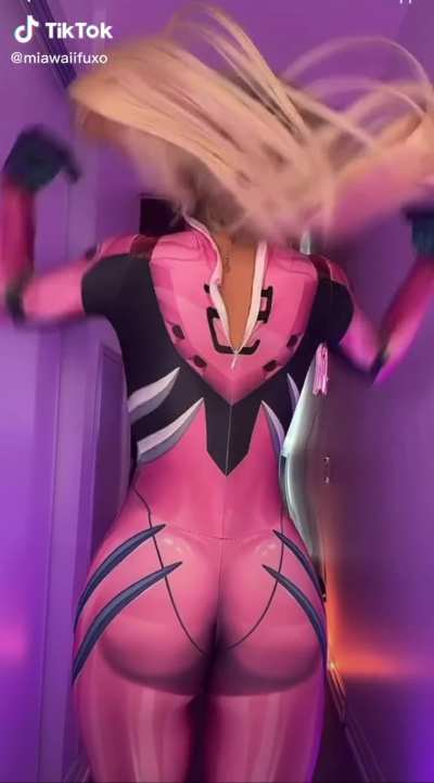 The perfect 18y/o Egirl doesnt exis...