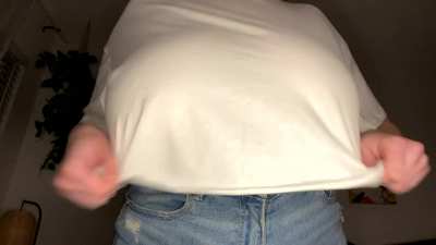 It&rsquo;s a great day to go braless