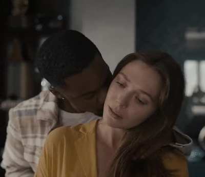 In the show &ldquo;Sorry For Your Loss&rdquo;