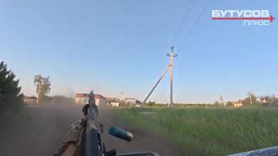 Ukrainian Soldier takes out a Russian Jdun with a Shotgun in the Kharkiv Region