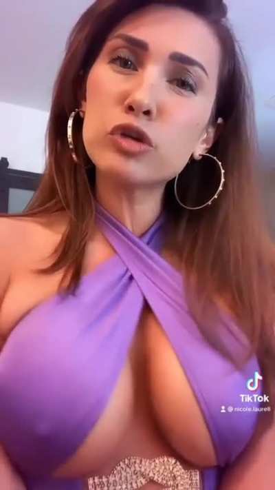 purple flex boob
