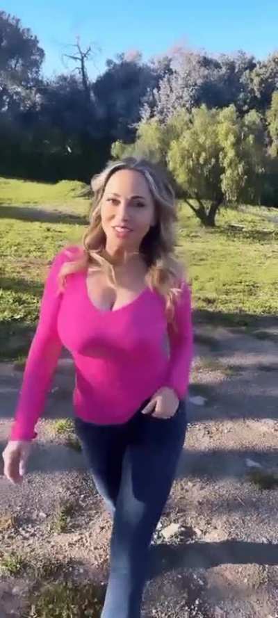 Tara Strong 