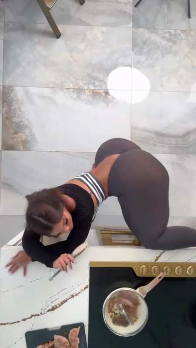 Gracie Bon