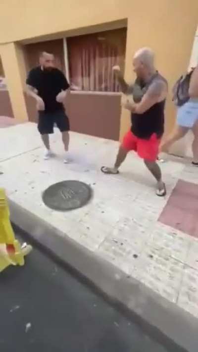 Throwing Hands 🖐️ 🤚