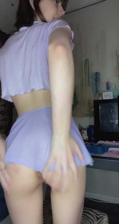 i’m shy but at least i can show off for you :,)