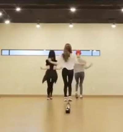 song is catallena by orange caramel