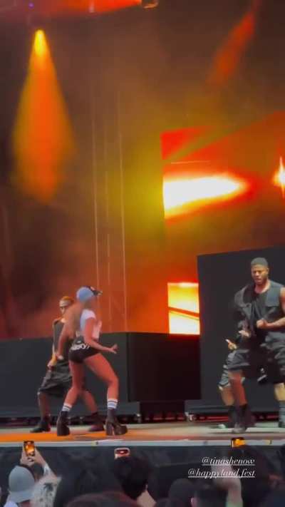 Nashe dancing 