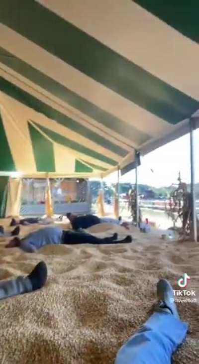 I want to go to the Corn Beach