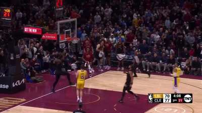 [Highlight] Donovan Mitchell wins the loose ball and gets up for the jam