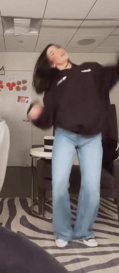 👀