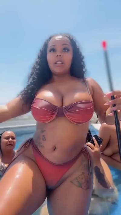 Lavish Styles &amp;amp; her friends - Poolparty (part 3)
