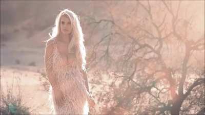 Jessica Simpson
