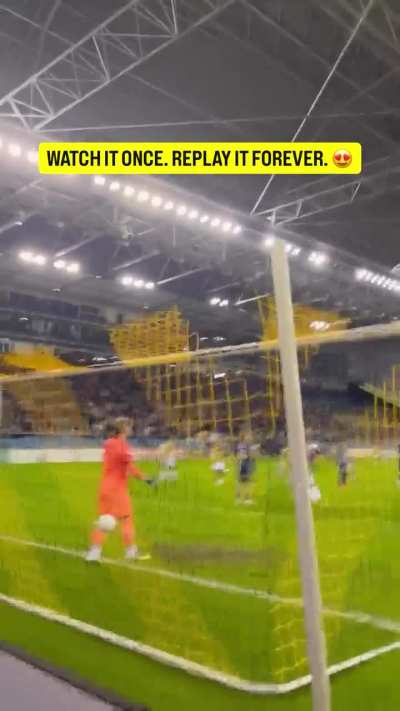 Esse &eacute; aquele que ou manda pra fora do est&aacute;dio ou faz isso ai