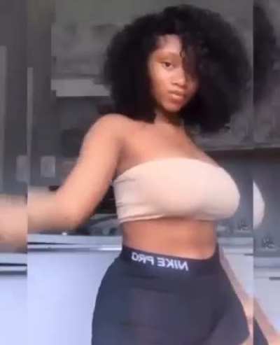 500 upvotes &amp;amp; I&rsquo;ll reveal my tits on here🙈😌🍈. Btw add my snap @ londynvee40