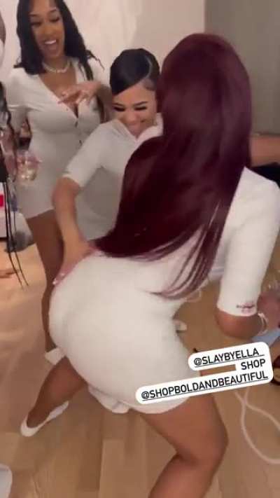 A boogie wit da hoodie&rsquo;s girlfriend shaking her ass