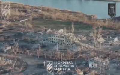 Ukrainian GMLRS strike on the Orlivka school building. March 2024 (music from source)