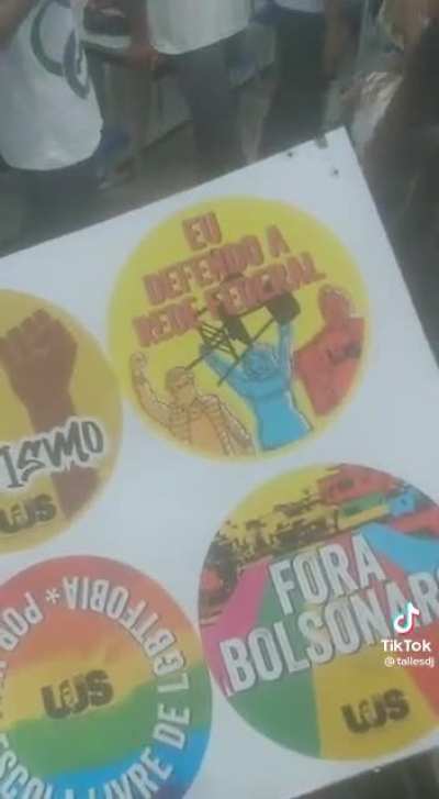 &Eacute; da&iacute; pra pior meu fi.
