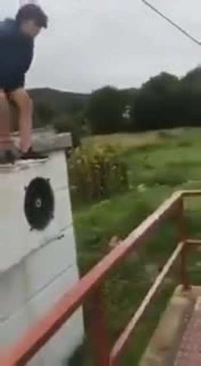 No pienses, act&uacute;a.