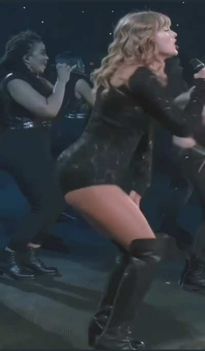 Her moves 🤤