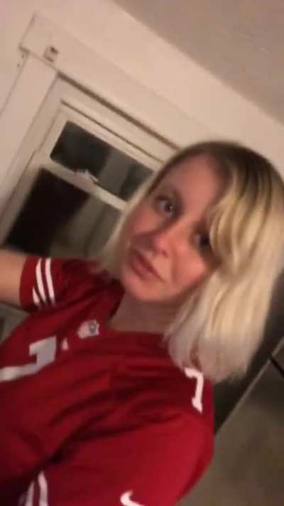 Fianc&eacute;e regretting getting engaged because of clumsy-drunk me