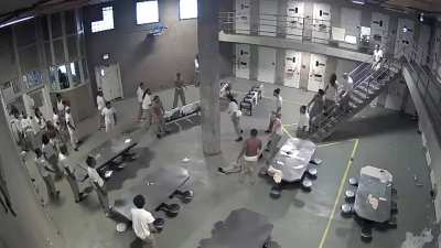 1 guy makes 25 guys run from him during brawl at Cook County supermax (full breakdown of video in comments and things you most likely missed)
