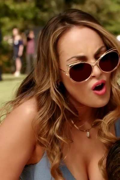 Liz Gillies