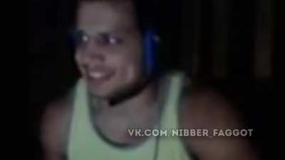 Travis Tyler1