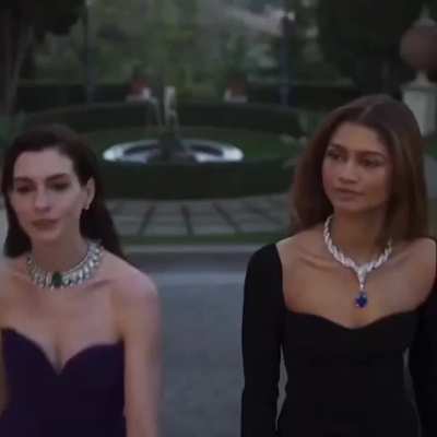 Anne Hathaway & Zendaya