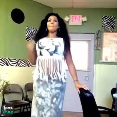 Deelishis Clapping