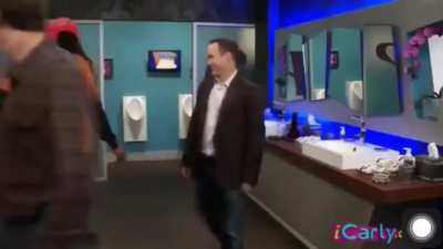 The Bagel Guy from iCarly was a great character