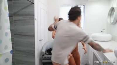 LaSirena69 &amp;amp; Kayla Kayden - Two's Cumpany, Threesome's A Crowd: Part 2