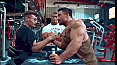 Roids vs Actual Strength 