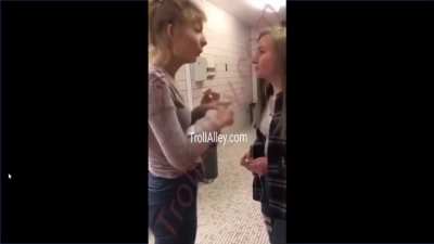 Girl fight at school knocked out with repeated punches