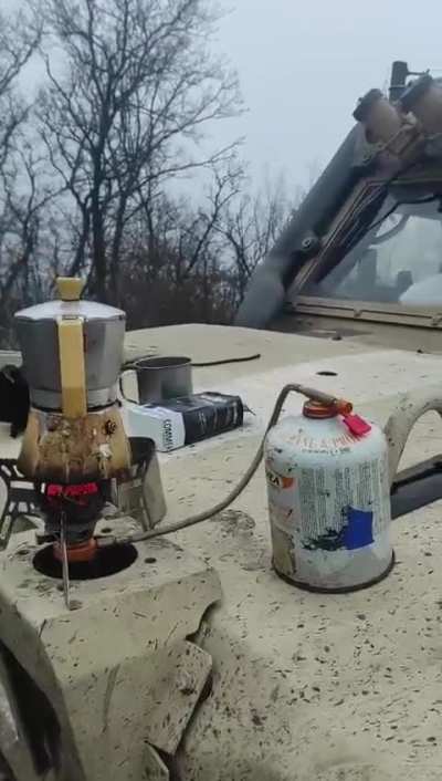 Making coffee at zero is challenging. (Put your sound on) &ldquo;The Angry Beavers&rdquo; 46 brigade need your help. Full tekst is in description and comments.