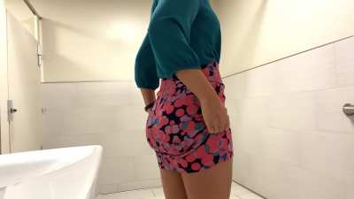 Do you mind if I drop some teacher booty here? [f]40