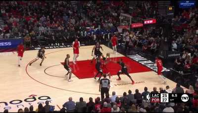 [Highlight] Ant hits the three then drives to the rim for the bucket and the foul for 15 in the 1st quarter