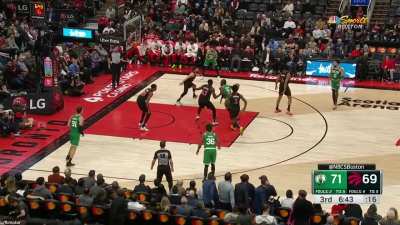 [Highlight] A strong rebound by Blake Griffin excites the Celtics bench as Jaylen Brown makes the powerful reverse jam on the other end