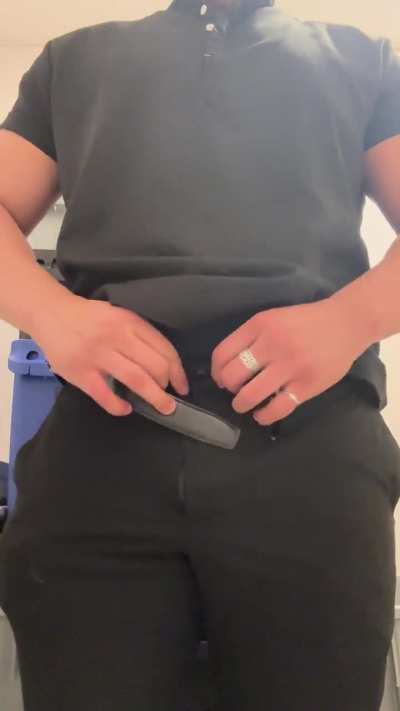 I Need Someone to Hold it For Me 🙂&zwj;↕️
